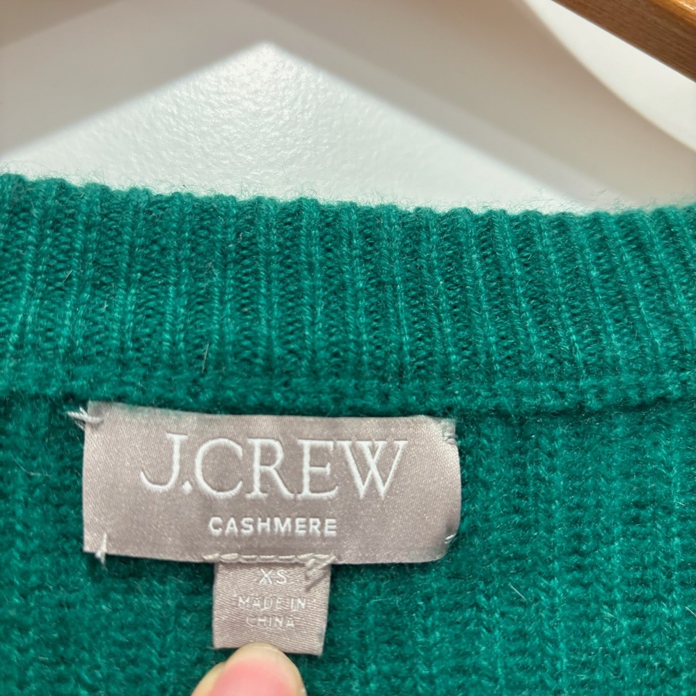 J. Crew Green 100% Cashmere Knit Crew Neck Pullover Sweater Women's Size XS - Picture 3 of 10